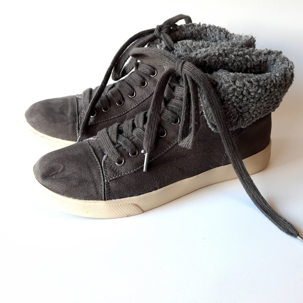Brash Faux Suede Gray High Top Sneakers sz 7 pre owned